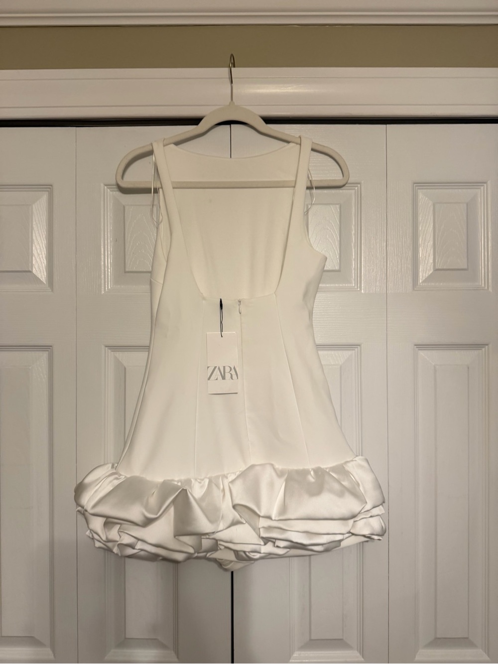 Zara White Ruffled Hem Sleeveless Mini Dress - Picture 2 of 4